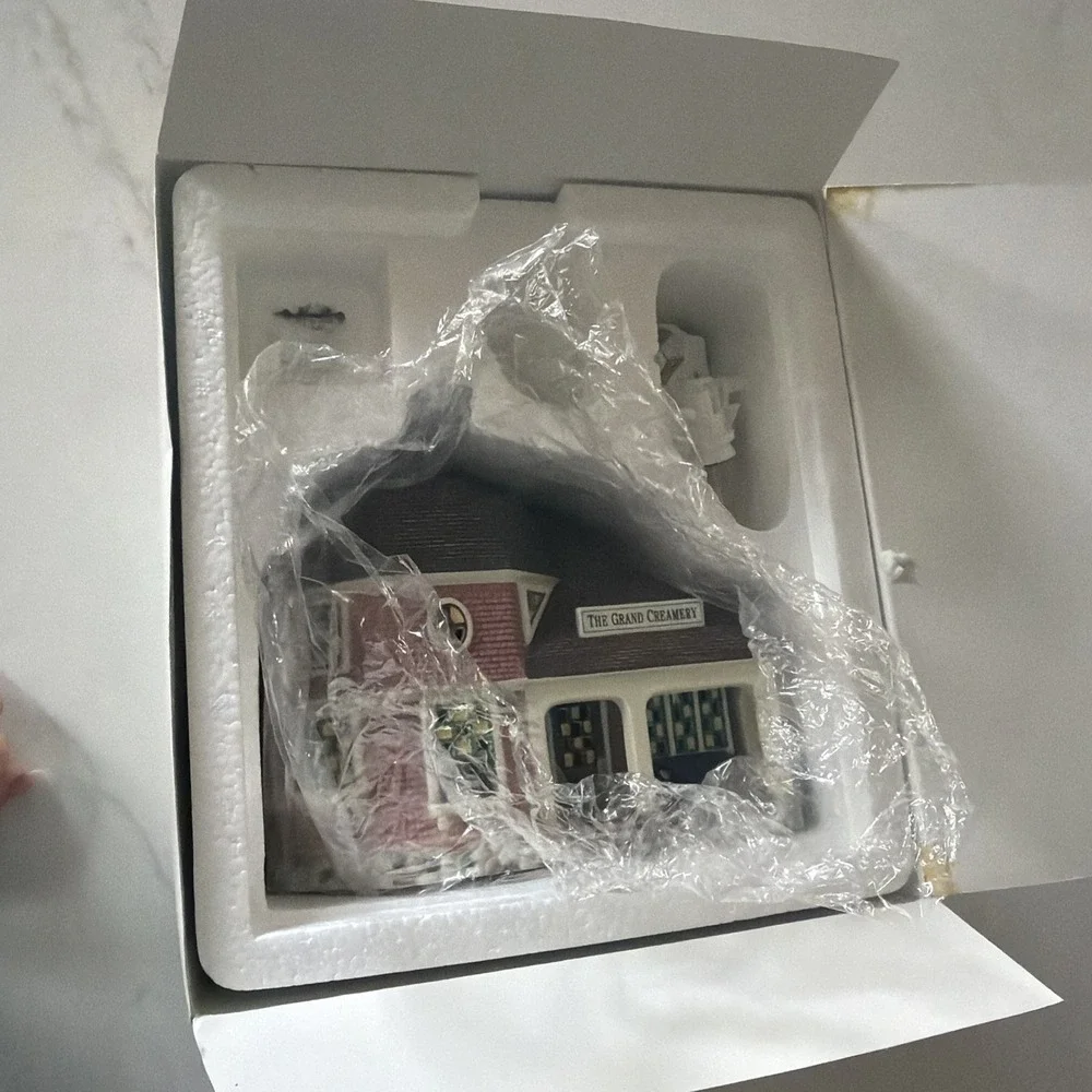 Department 56 Seasons Bay THE GRAND CREAMERY First‎ Edition In Box #53305 1998